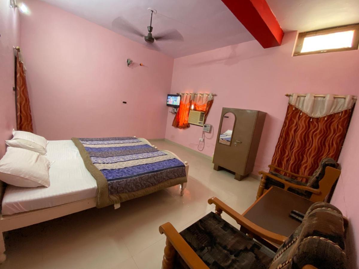 Hotel Shri Mahant Orchha 5 Mint Walking From Ram Raja Temple Eksteriør bilde