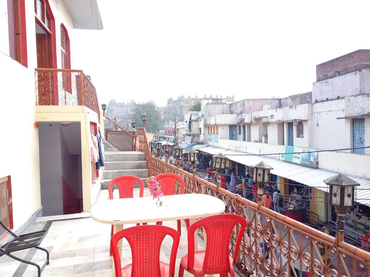 Hotel Shri Mahant Orchha 5 Mint Walking From Ram Raja Temple Eksteriør bilde